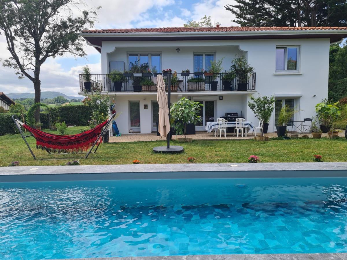 Appartement avec cuisine et grande piscine chauffée Hendaya Exterior foto