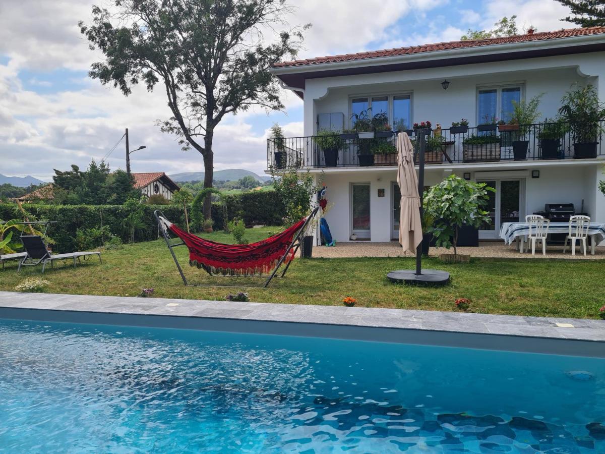 Appartement avec cuisine et grande piscine chauffée Hendaya Exterior foto