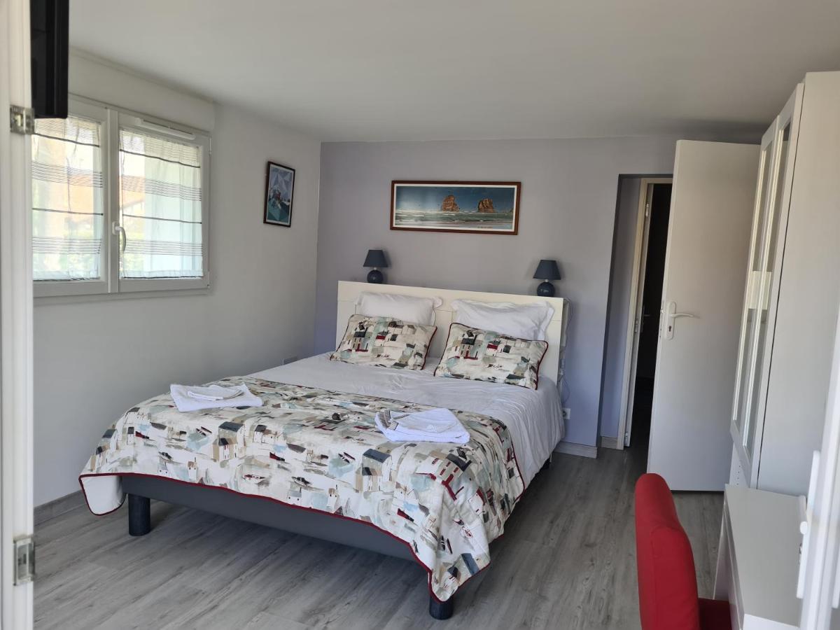 Appartement avec cuisine et grande piscine chauffée Hendaya Exterior foto